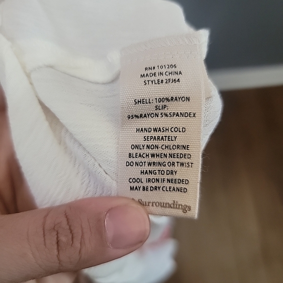 Soft Surroundings Embroidered Kaftan Dress Red White Size Med  Gauzy Resortwear - Picture 6 of 7